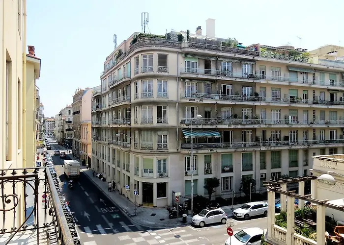 Hotel Plaisance 2*